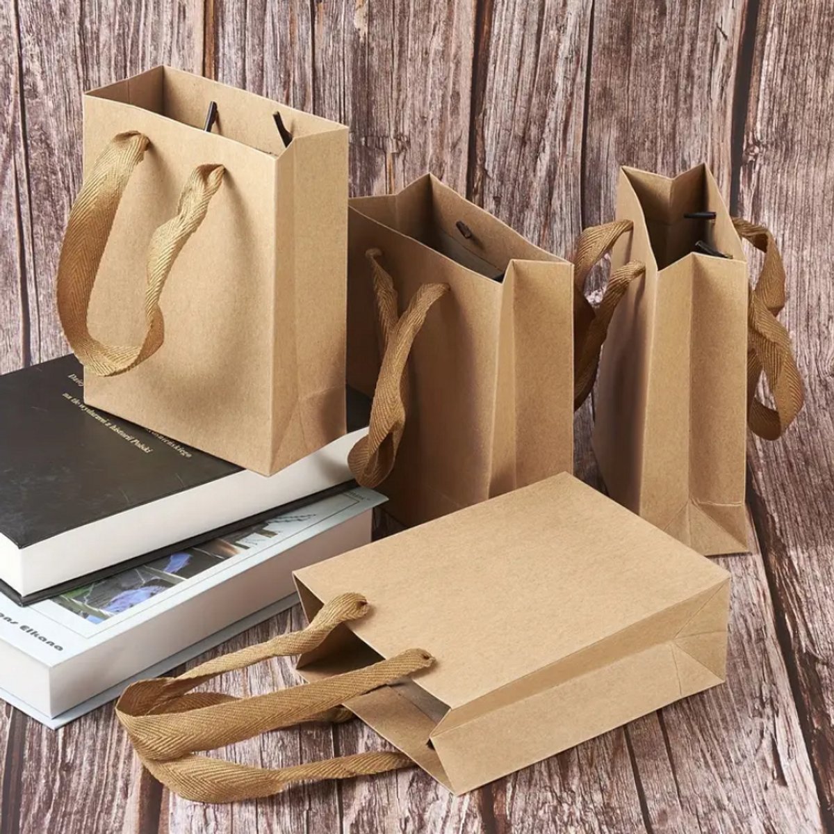 10 stuks papieren cadeautasjes – bruin – met koordhandvat - Verpakkingsmateriaal 22x18x10cm