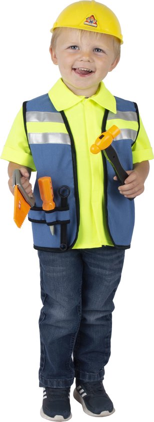Jongen met gele helm, geel/blauw bouwvakkersvest, spijkerbroek en speelgoedgereedschap.