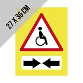 Pictogram/ bord | Opgelet voor rolstoelgebruikers in beide richtingen - met pijlen --> <-- | 27 x 36 cm | Gevaar | Invalide | Zwakke weggebruiker | Gehandicapten | Rolstoel | Slecht zicht | Uitrit | Inrit | Parking | Opvallend | Geel | 1 stuk