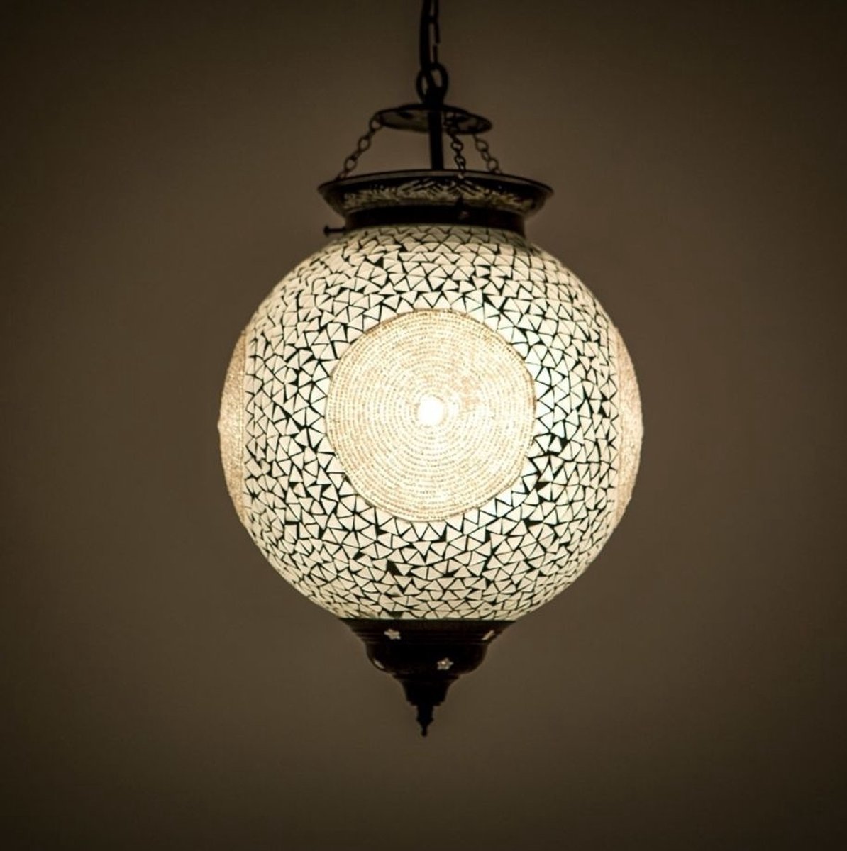 LM-Collection Leila bol Hanglamp - Ø25x40cm - E27 - Wit/Brons - Glas/Metaal - hanglampen eetkamer, hanglamp zwart, hanglampen woonkamer, hanglamp slaapkamer, hanglamp kinderkamer, hanglamp rotan, hanglamp hout, hanglamp industrieel