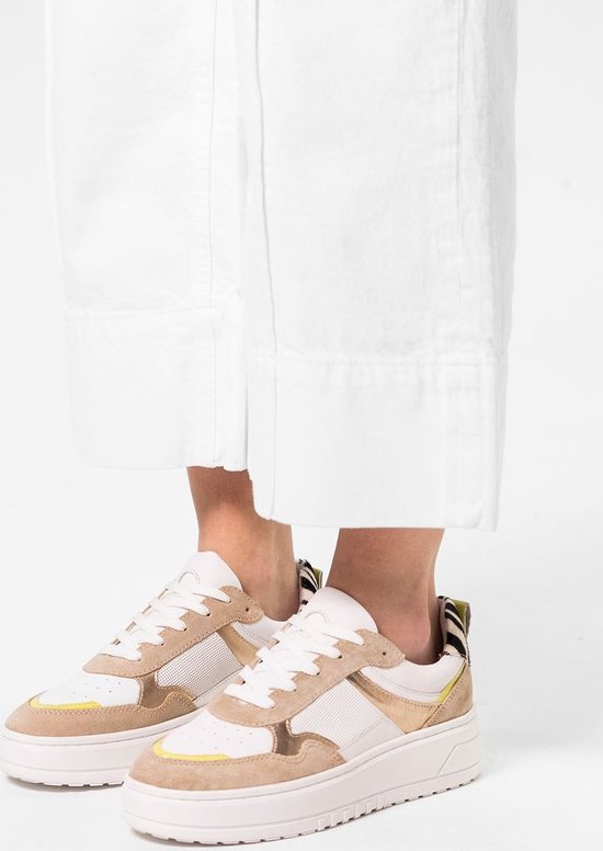 Sacha - Dames - Witte leren sneakers met beige details - Maat 37