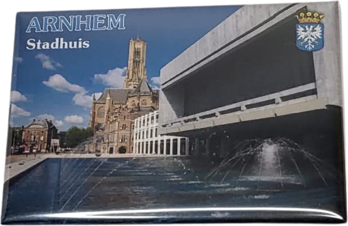 Arnhem Magneet Stadshuis met fontein