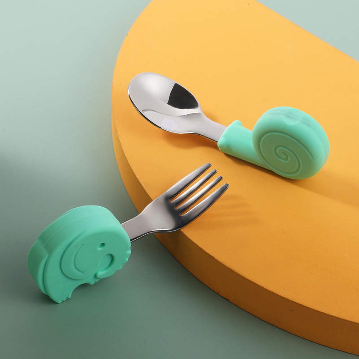 Goedkoopste Kinderbestek - Baby - Zelf Leren Eten - 6 Maanden - Baby Lepeltjes en Vorkjes - Baby Bestek - BPA-Vrij - RVS - Siliconen - Groen