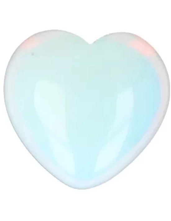 Een groot wit opalieten hart met blauwe en roze gloed.