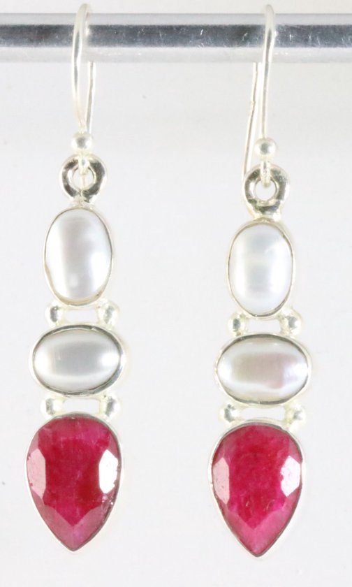 Boucles d'oreilles en argent avec rubis et perles