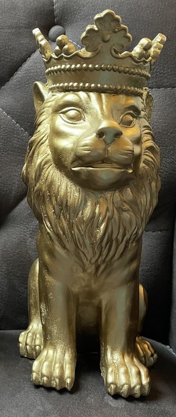 leeuw - kandelaar - kleur: Goud - Lion - Wonen - Woonaccessoire - Woon - Cosy - Gouden beeld kleur - Polyresin - King - Koning - Dier - Kaars houder - Candle holder - Accessoires