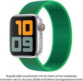 Donker Groen Nylon Horloge Bandje Geschikt voor Apple Watch 1, 2, 3, 4, 5, 6, 7, 8, SE & Nike+, 38mm, 40mm & 41mm "Vrouwenbreedte" Series - Zacht Geweven Nylon - 38 mm, 40 mm en 41 mm - Green