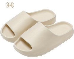 Livano Comfortabele Slippers - Badslippers - Teenslippers - Anti-Slip Slides - Flip Flops - Stevig Voetbed - Beige - Maat 44