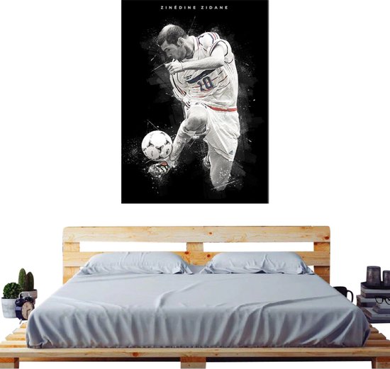 Allernieuwste.nl® Canvas Schilderij ZinÃ©dine Zidane - Top-Voetballer en Trainer - Sport - Kleur - 50 x 70 cm