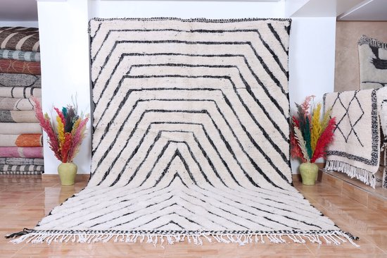 Tapis traditionnel berbère '' Beni Ourain '' - 270 x 150 cm - Tapis en laine noué main au caractère unique