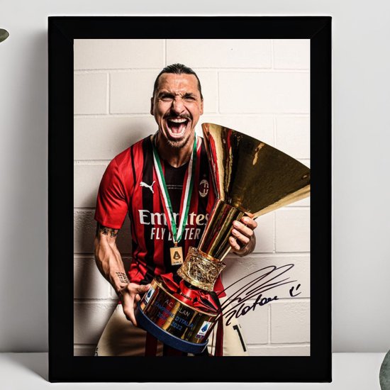 Autographe encadré de Zlatan Ibrahimovic – 15 x 10 cm dans un cadre Zwart Classique – Signature imprimée – Ajax - AC Milan - Juventus - Manchester United - Inter Milan - FC Barcelona