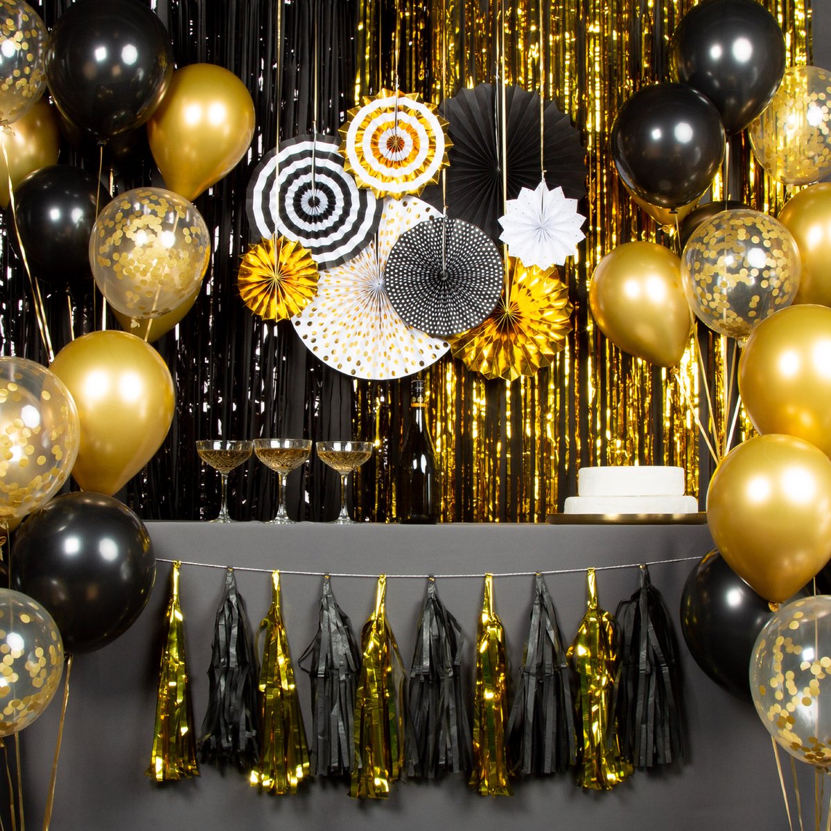 Fissaly 68 stuks Zwart & Goud XL Decoratie Feestpakket Versiering - Gouden Ballonnen & Slingers – Verjaardag Feest, Sarah, Abraham, Bruiloft & Trouwen — afbeelding 3
