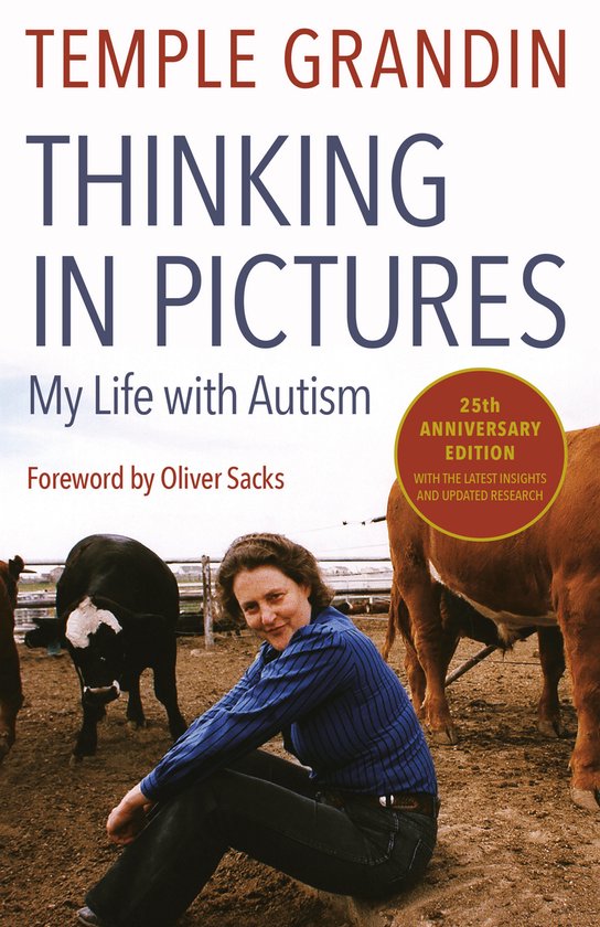 Boek "Thinking in Pictures: My Life with Autism" door Temple Grandin, met foto van auteur omringd door vee.