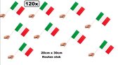 120x Zwaaivlaggetjes op houten stok Italie 20cm x 30cm - Luxe zwaai vlaggetjes EK thema feest voetbal festival uitdeel Italiaans