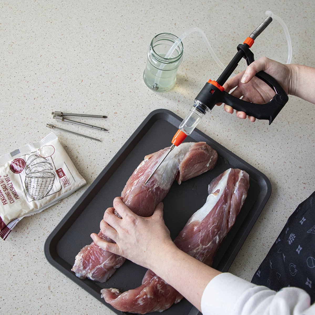 Halfautomatische vleesinjector met een set naalden en een slang - vleesspuit - marinade spuit - meat injector