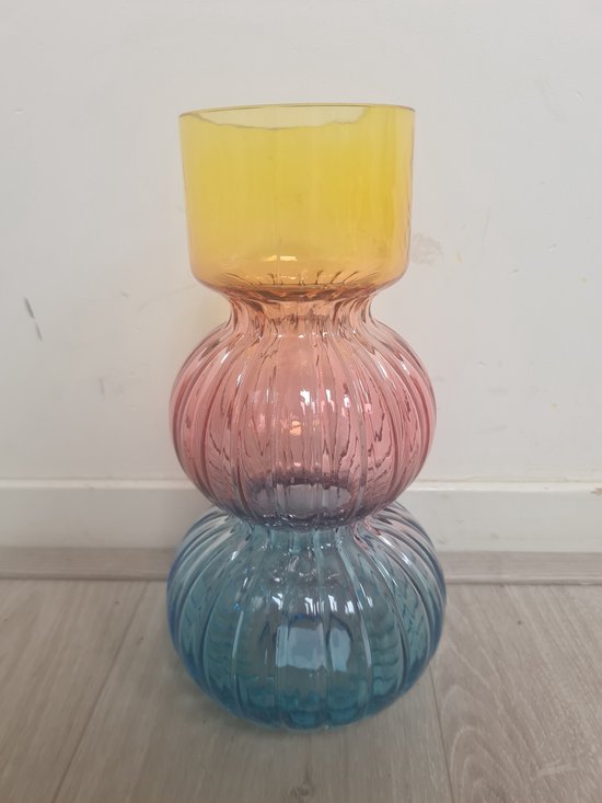 Vaas kleur - kleurenglas - voorjaar - glas