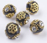 Handgemaakte Indonesische kralen, zwart/goud met heldere kristallen, ca. 20mm. Per 5 stuks