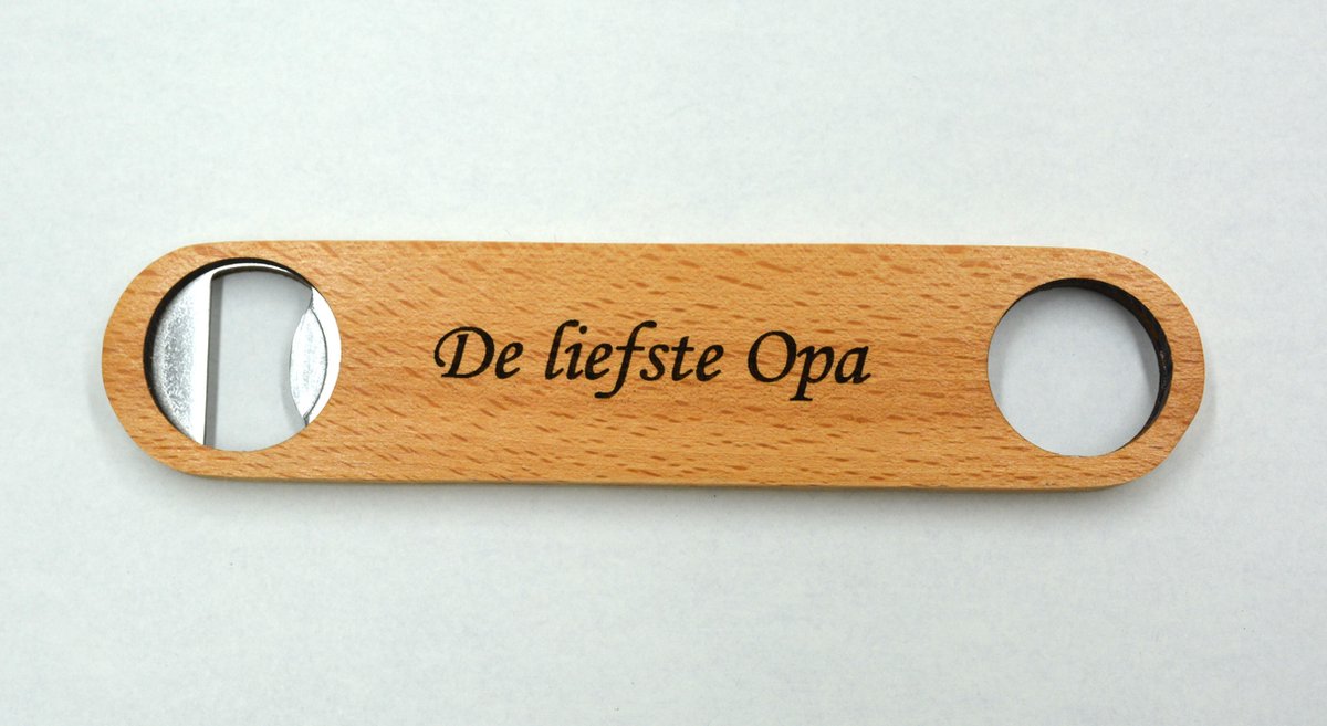 Houten Flesopener - Bieropener - met tekst De liefste Opa gegraveerd
