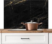 Spatscherm keuken 100x65 cm - Kookplaat achterwand Marmer look - Luxe - Zwart - Goud - Muurbeschermer - Spatwand fornuis - Hoogwaardig aluminium