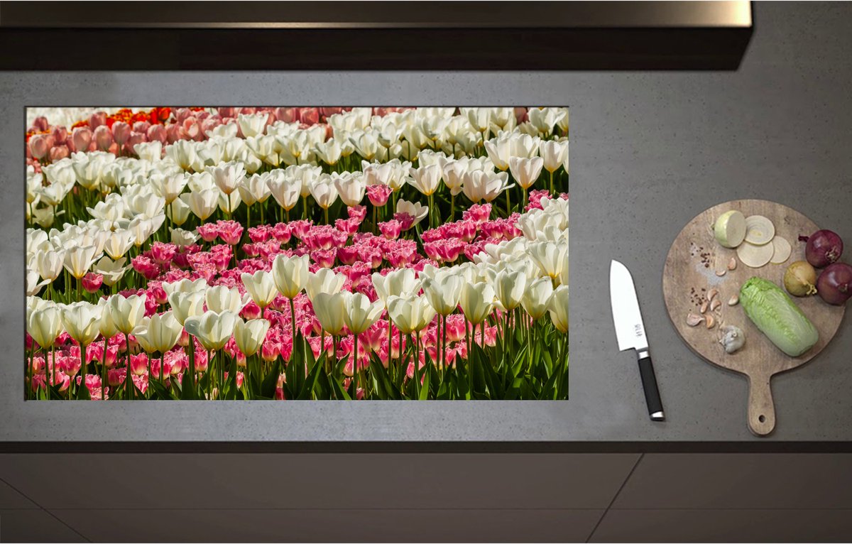 Inductieplaat Beschermer - Bloeiend Bloemenveld van Verschillende Kleuren Bloemen in de Lente - 95x52 cm - 2 mm Dik - Inductie Beschermer - Bescherming Inductiekookplaat - Kookplaat Beschermer van Wit Vinyl