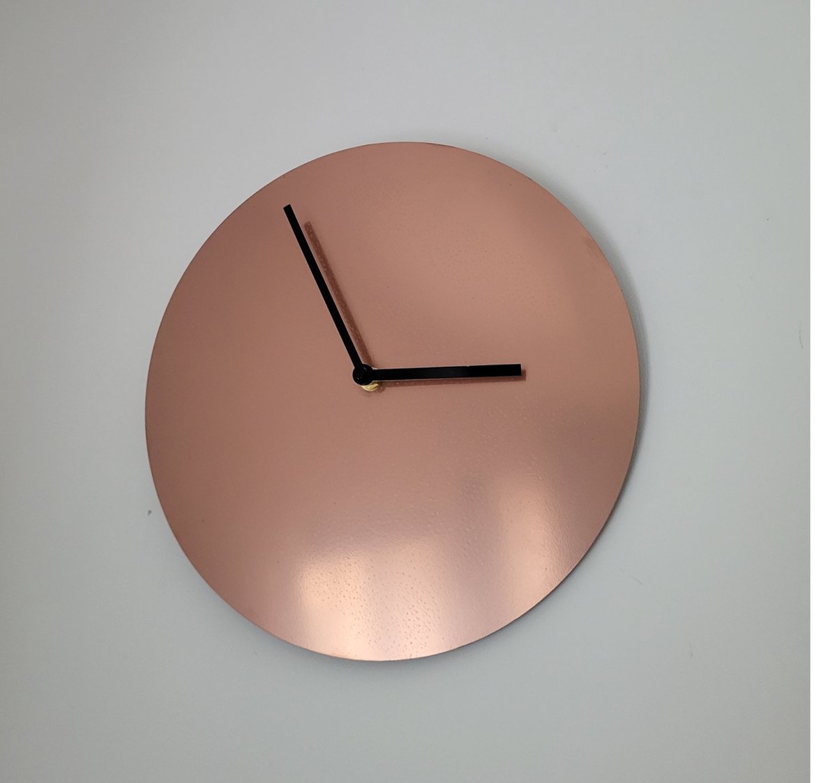 Stille metalen unieke roségouden grote wandklok met 2 paar wijzers - 40