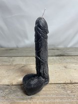 Piemelkaars, peniskaars, kaars in de vorm van een penis, kleur zwart geur seringen 14 cm hoog