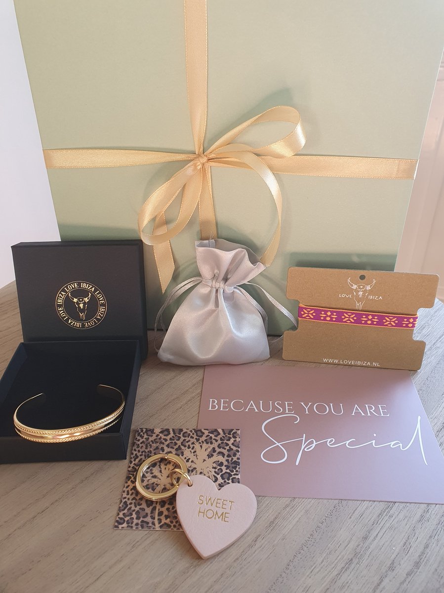 Eve's Gifts - Geschenkdoos met armbanden en sleutelhanger - Eve's Gifts - Groot luxe cadeau - Luxe Giftbox - Verwen box - Geschenkset - Cadeauset voor vrouw - Cadeaudoos - Kerstpakket vrouw - Luxe Kerstcadeau - Cadeau vrouw - Geschenkdoos - Giftbox