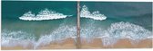 WallClassics - Vlag - Bovenaanzicht van Vlonder over Zee - 90x30 cm Foto op Polyester Vlag