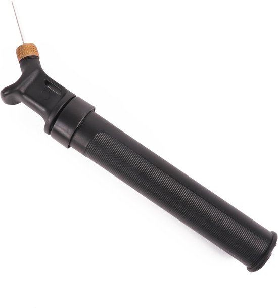 Zwarte Benson balpomp, 20 cm, met geribbeld handvat en metalen naald.