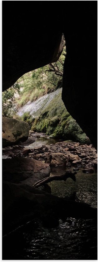 WallClassics - Poster Glossy - Petite Grotte Sombre dans la Forêt - 20x60 cm Photo sur Papier Poster avec Finition Brillante
