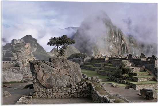 WallClassics - Acrylglas - Machu Pichu in de Mist - 75x50 cm Foto op Acrylglas (Wanddecoratie op Acrylaat)