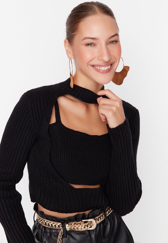 Buy Trendyol Super Crop Knitted Top In Brown | 6thStreet Oman