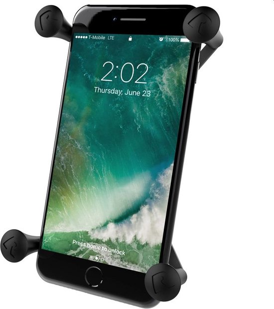Zwarte iPhone met een RAM Mount X-Grip houder, vergrendeld op 2:02.
