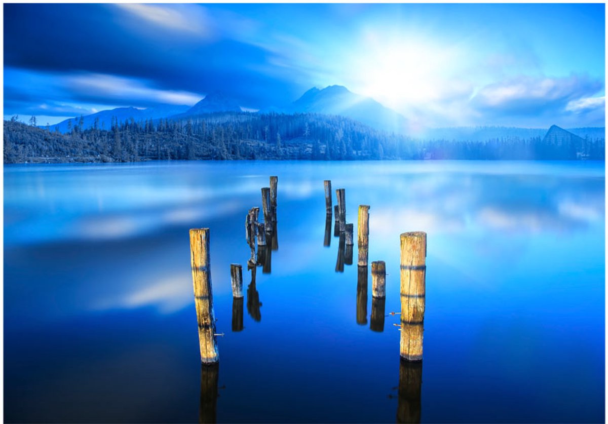 Fotobehangkoning - Behang - Vliesbehang - Fotobehang Berglandschap - Meer - Moments of solitude - 400 x 280 cm
