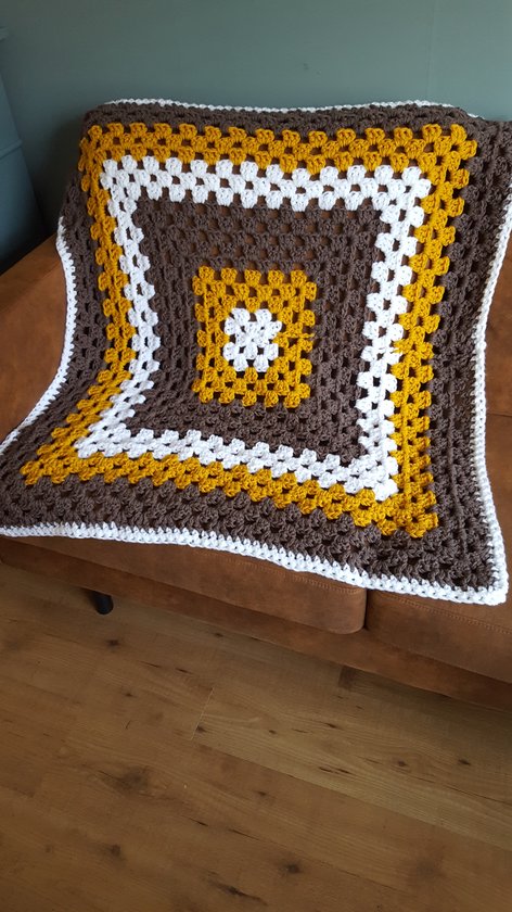 Plaid Handgemaakt , couverture carrée au crochet en ocre jaune crème blanc  marron | bol