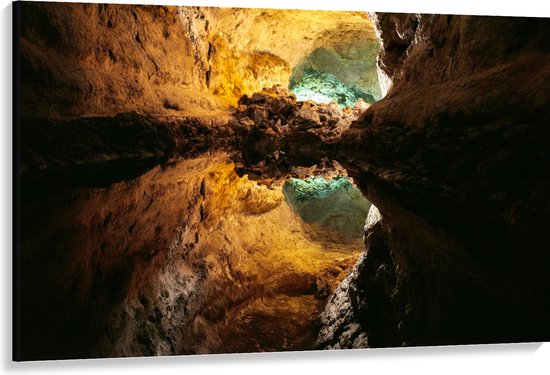 WallClassics - Canvas  - Mooie Grot - Cueva de los Verdes - 150x100 cm Foto op Canvas Schilderij (Wanddecoratie op Canvas)