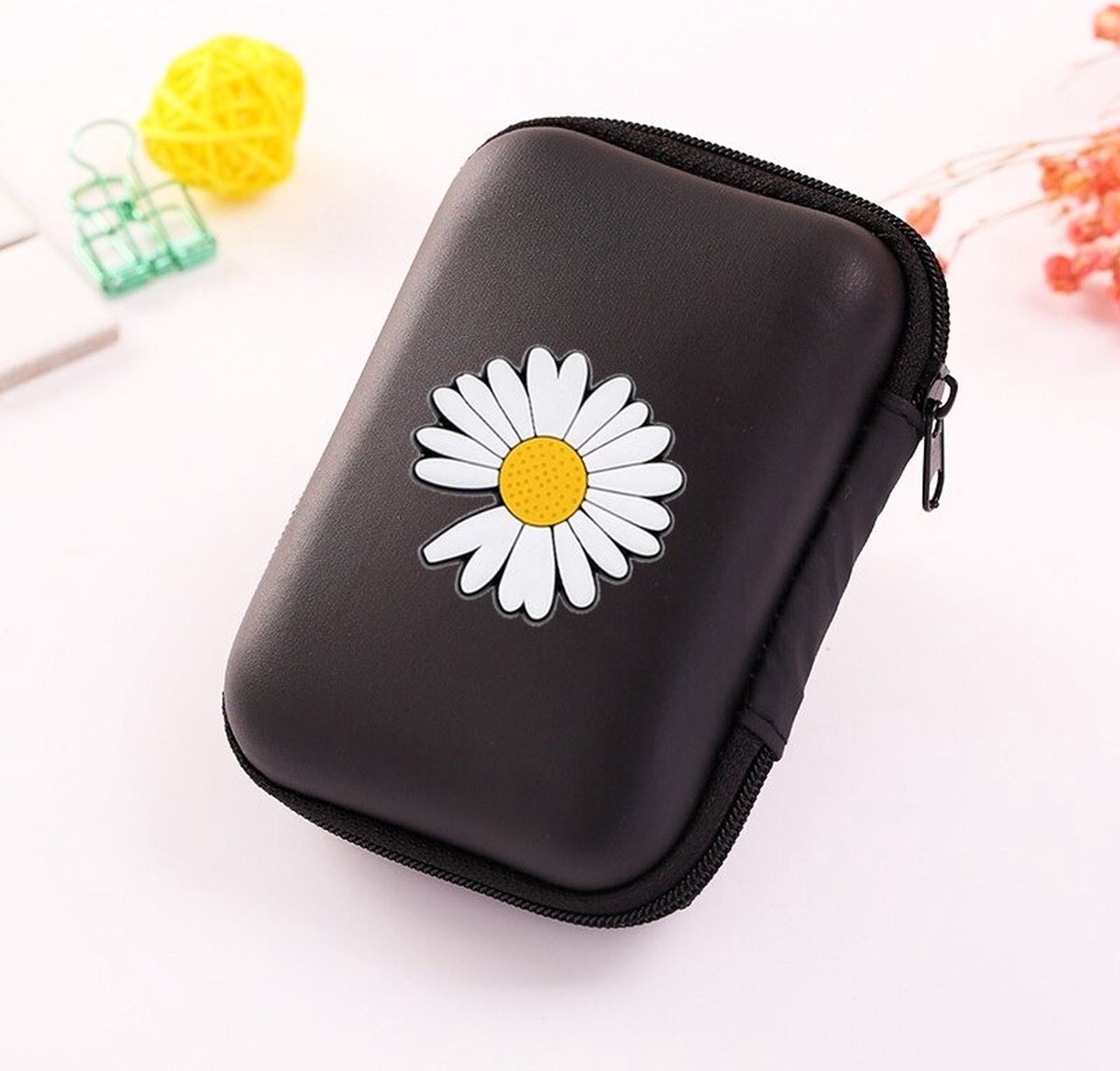 Oortjes Zipper Case – Zonnebloem Zwart – Opbergtas met Rits – 12*8 cm