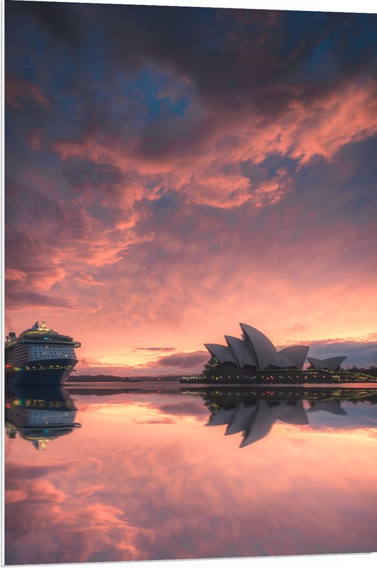 WallClassics - PVC Schuimplaat- Sydney Opera House met Zonsondergang - 70x105 cm Foto op PVC Schuimplaat