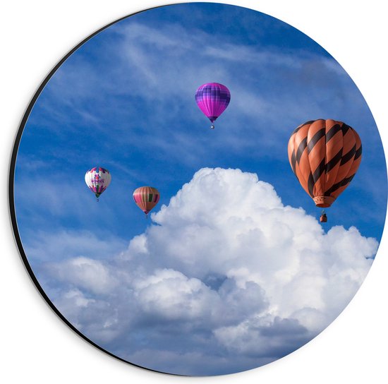 WallClassics - Dibond Muurcirkel - Gropeje Luchtballonnen bij Witte Wolken - 20x20 cm Foto op Aluminium Muurcirkel (met ophangsysteem)