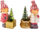 Winterkinderen  met een stoffen hoed -Winter kinderen rood met stoffen muts, hoogte: 12-13cm, breedte: 8 + 10cm met LED boom - 2 gesorteerd - hoogte = 12-13 cm - 2 stuks