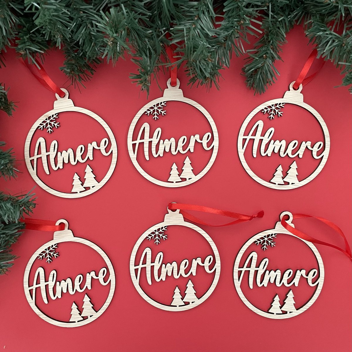 Houten Kersthangers Set Almere 6 Stuks - Kerst - Kerstbal - Hout - Kerstboom - Houten Decoratie - Kerstmis - Kerstdecoratie - Kerst ornament – Versiering