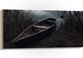 WallClassics - Hout - Oud Schippersbootje bij het Water - 100x50 cm - 12 mm dik - Foto op Hout (Met Ophangsysteem)