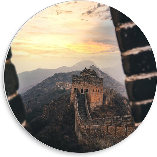 WallClassics - PVC Schuimplaat Muurcirkel - Chineese Muur vanuit het Raam - 30x30 cm Foto op Muurcirkel (met ophangsysteem)