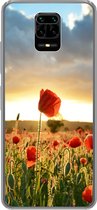 Geschikt voor Xiaomi Redmi Note 9 Pro hoesje - Kleurrijke lucht boven vele Klaprozen - Siliconen Telefoonhoesje