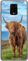 Geschikt voor Xiaomi Redmi Note 9 Pro hoesje - Schotse Hooglander - Water - Horens - Siliconen Telefoonhoesje