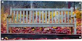 WallClassics - Tuinposter – Wit Bankje in Herfstbos - 100x50 cm Foto op Tuinposter  (wanddecoratie voor buiten en binnen)