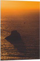 WallClassics - Vlag - Gele Hemel door Zonsondergang boven Zee - 60x90 cm Foto op Polyester Vlag
