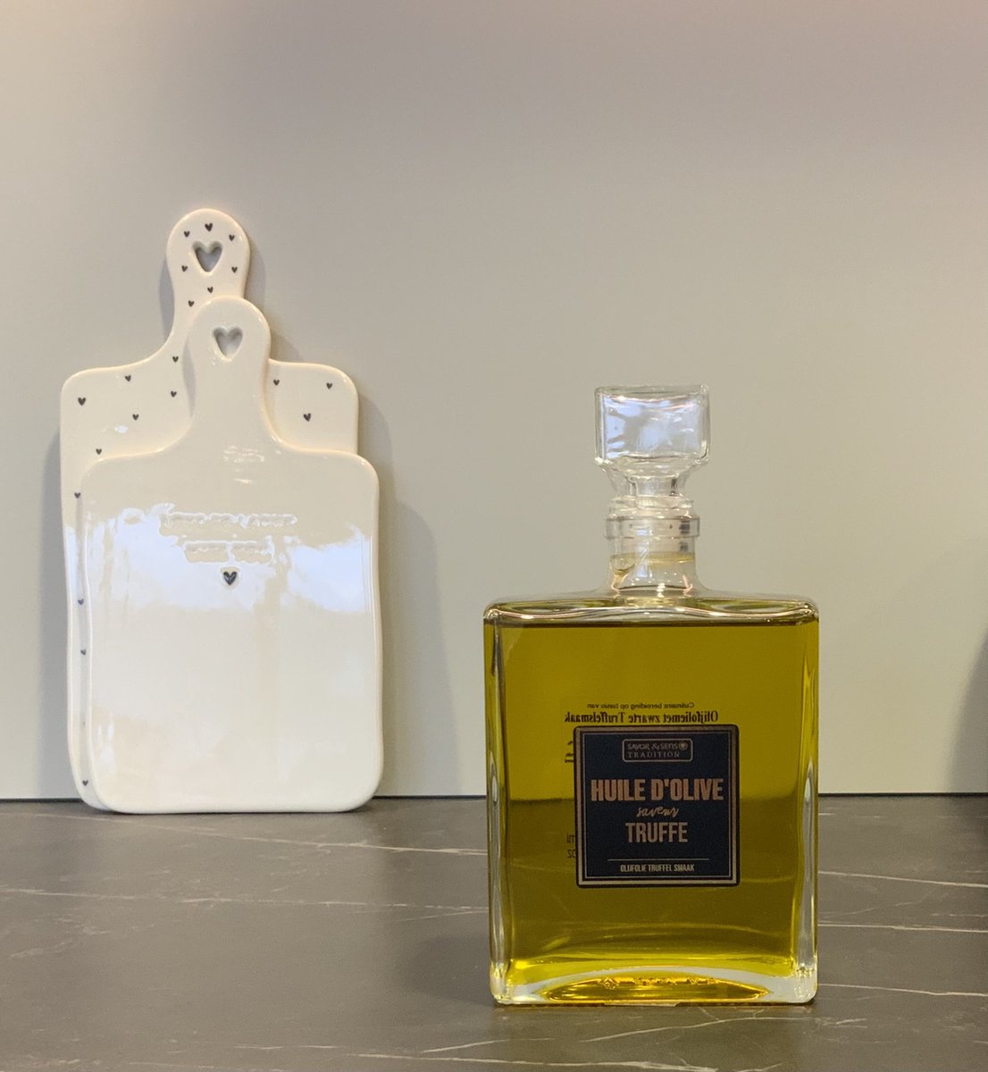 Olijf Olie met truffel - Truffel Extra Vierge Olijfolie - Savor & Sens Truffel Extra Vierge Olijfolie - 50cl- Luxe Parfumfles Karaf - truffel - Luxe Glazen Parfumfles - Perfect Cadeau