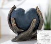 Gilde Handwerk - Sculptuur - Hart in handen - Polyresin