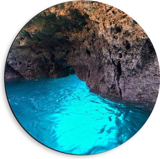 Dibond Muurcirkel - Felblauw Water bij Rots - 40x40 cm Foto op Aluminium Muurcirkel (met ophangsysteem)